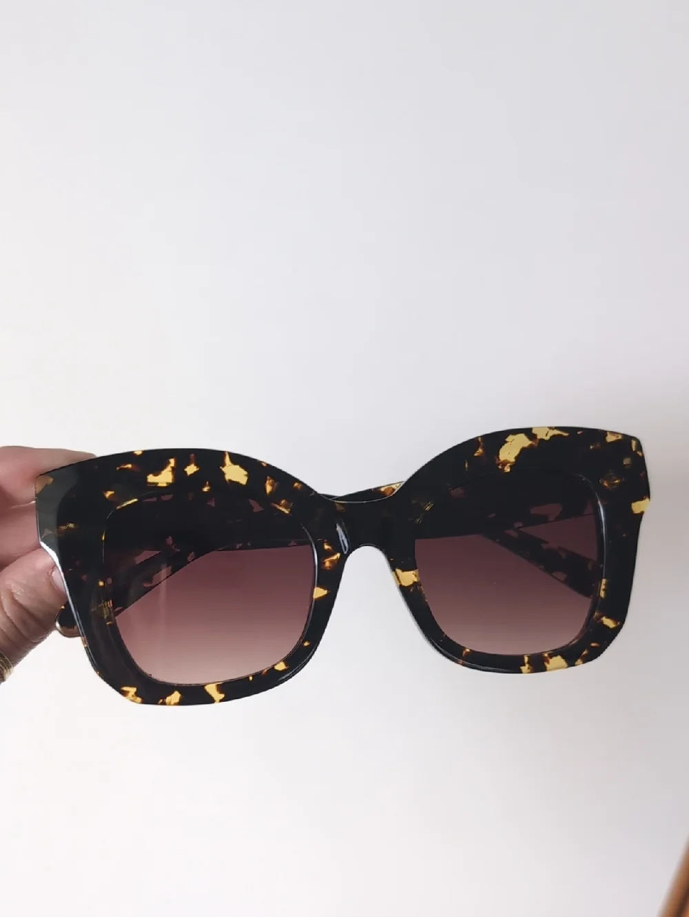 KREWE du optic Dauphine Flat Lens in Zulu Tortoise